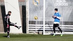 Varane y Nacho serán los centrales contra el Atlético