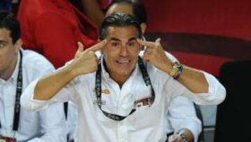 <b>FIRME. </b>Scariolo pide a sus jugadores que actúen con cabeza.