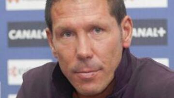 El argentino Diego Simeone, entrenador del Atlético de Madrid, aseguró este jueves que esta noche verá el partido de la Liga Europa del Athletic, su rival el próximo lunes en la Liga.