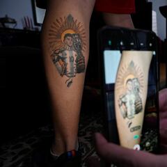 La fiebre por los tatuajes con la cara de Messi escala sin control en Rosario