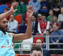 Gary Neal, MVP de noviembre, frente a un Barcelona irregular