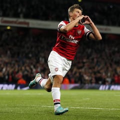 El Arsenal pagó el doble por Arshavin por miedo a Putin