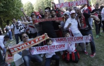 Seguidores en las calles de Turin antes del partido de la final de Europa League entre el Sevilla y Benfica. 