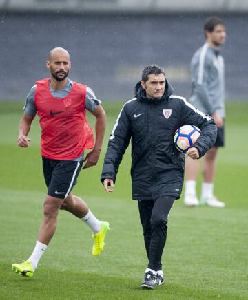 El 19 de febrero de 2017, se convirtió en el entrenador que más partidos había dirigido al Athletic Club, al superar a Javier Clemente, y en abril alcanzó su partido número 300 dirigiendo al Athletic Club