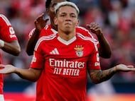 The Lisbon club, which has appealed the one-match suspension handed to the Argentine, intends for the player to travel with the rest of the squad.