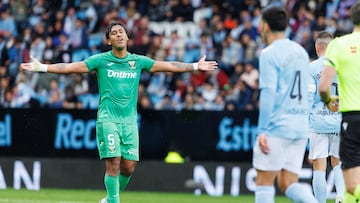 Renato Tapia durante el partido contra el Celta en Balaídos.
