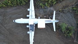 Un piloto encuentra el “cadáver” de un avión, lo convierte en un piso de lujo y se monta su negocio del siglo