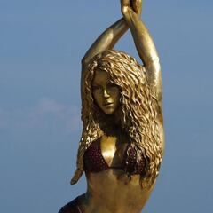 El error viral de ortografía en la estatua de Shakira