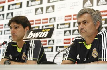 Un sainete en vez de una rueda de prensa