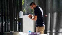 David Lomb&aacute;n a la puerta de La Rosaleda.