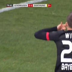 Más joven que Ansu Fati y ya decide uno de los mejores partidos de la Bundesliga