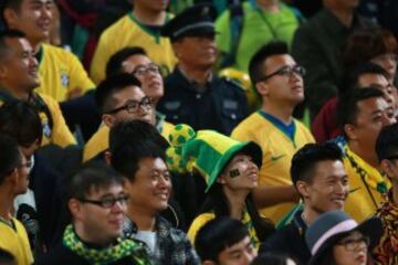 BEIJING, CHINA - OCTOBER 11:  Fans of Brazil react during Super Clasico de las Americas between Argentina and Brazil at Beijing National Stadium on October 11, 2014 in Beijing, China.  (Photo by Feng Li/Getty Images)