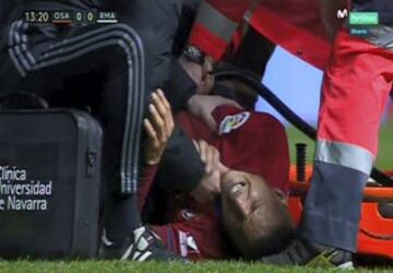 Tano se fracturó la tibia y el peroné tras chocar con Isco por un balón dividido.