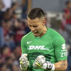 Alfredo Saldívar ya es todo un especialista atajando penaltis