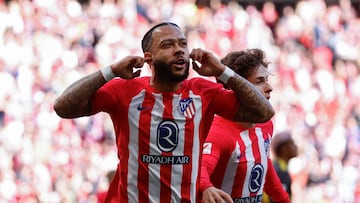 El delantero neerlandés del Atlético, Memphis, celebra un gol durante el partido correspondiente a la jornada 25 de LaLiga disputado entre el Atlético de Madrid y Las Palmas.