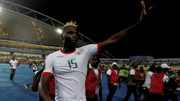 Football Soccer - African Cup of Nations - Quarter Finals - Tunisia v Burkina Faso - Stade de l&#039;Amitie - Libreville, Gabon - 28/1/17. Burkina Faso&#039;s Aristide Bance waves to fans after winning their quarter-final soccer match of the 2017 African 