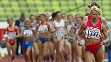 <b>DESDE EL COMIENZO</B>. La rusa ha querido desde el principio de la carrera marcar las diferencias y se ha despegado del grupo principal. Al fondo, María Vasco, que luego abandonaría.