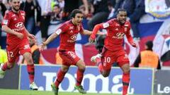 Alexandre Lacazette celebra un gol ante el Toulouse.