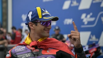 Prima Pramac Racing's Spanish rider Jorge Martin celebrates after winning the French MotoGP Grand Prix race at the Bugatti circuit in Le Mans, northwestern France, on May 12, 2024. (Photo by Lou Benoist / AFP)