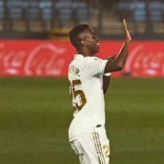 Vinicius exalta a Benzema