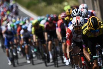 El pelotón durante la primera etapa del Tour de Francia 2019. 