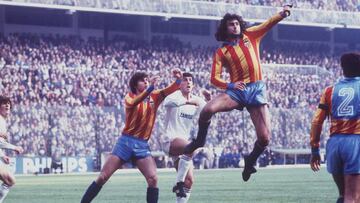 KEMPES -REAL MADRID/VALENCIA-  1983