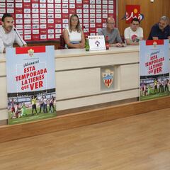 El Almería tira del VAR en su campaña de abonos