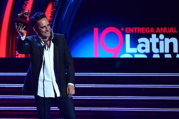 El uruguayo, Jorge Drexler, ganó el premio a Mejor Grabación y Mejor Canción, imponiéndose frente a Rosalía y J Balvin.