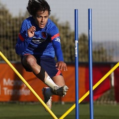 Javi Serrano, de la titularidad a la enfermería