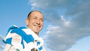 <b>Claudio tiene el "corazón partío"</b>. Claudio Barragán llegó a los 16 años al Levante, donde comenzó su carrera futbolística profesional. El ex del Depor cree que el Levante tiene todo para ser el nuevo Superdepor.