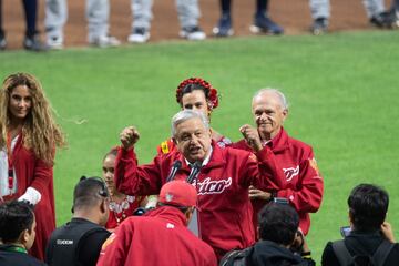 El color de la inauguración del Estadio Alfredo Harp Helú, en imágenes