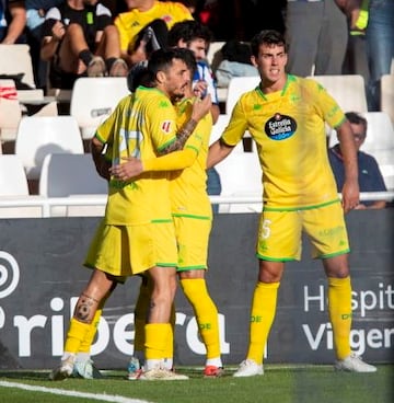 El defensa del Depor se unió al festival de Mella y Yeremay. Un buen gol dentro de una goleada a un Cartagena que sigue sin levantar cabeza.