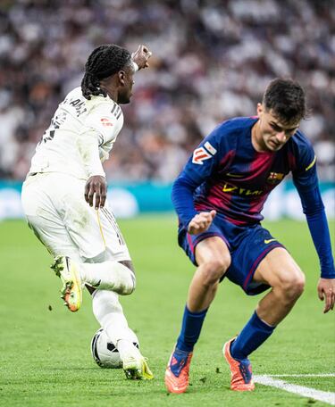 "Mi club! Disfruten de vuestro domingo Madridistas ".