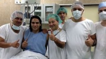 Foto publicada por Falcao García, minutos antes de ser operada de su rodilla por el doctor José Carlos Noronha