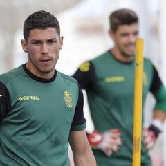 Movimientos en la portería del Alcorcón