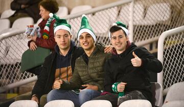 El Racing, apoyado por alguno de sus patrocinadores, repartir¨¢ gorros verdes de Pap¨¢ Noel para darle m¨¢s aire navide?o al partido contra el Andorra.