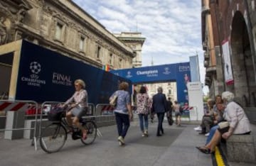 Ambiente de Champions en las calles de Milán