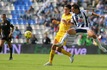 El central mexicano debutó con América en el 2007 pero no duró mucho en el primer equipo. Estuvo varias temporadas jugando en la sub 20 y en 2010 tuvo otra oportunidad en la Liga MX con Querétaro. No obstante, el canterano águila sólo jugó 15 partidos en un año. Pasó por Lobos, Puebla, Tecos, Mineros de Zacatecas y Cimarrones, pero sin pena ni gloria. Actualmente juega con los Venados de Yucatán.
