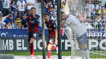 Calero se lamenta del segundo gol del Levante.