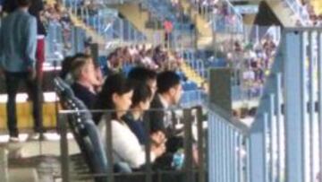 Posibles inversores chinos en el palco de La Rosaleda