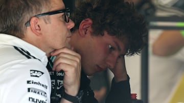 Formula One F1 - Italian Grand Prix - Autodromo Nazionale Monza, Monza, Italy - September 7, 2025 Mercedes' Andrea Kimi Antonelli looks dejected after the Italian Grand Prix REUTERS/Jakub Porzycki