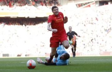 Penalti de Jerzy Dudek a Steven Gerrard.