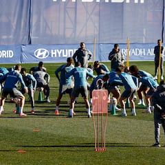 El Atlético prepara la Copa sin Giménez ni Lenglet