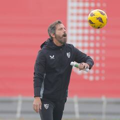 Quique, sobre la CAN: “El calendario está torcido, todo del revés”