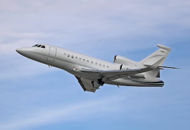 El Dassault Falcon 900LX es un avión de negocios trirreactor fabricado por la compañía francesa Dassault Aviation.