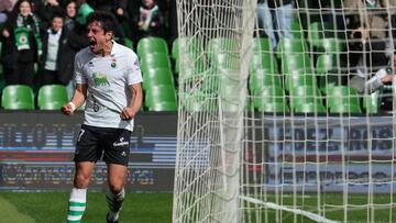 Marco Sangalli, del Racing, celebra su gol al Tenerife.