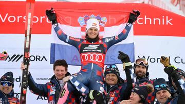 Zrinka Ljutic celebra su triunfo en Kranjska Gora.