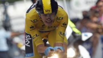 Chris Froome en acción en la crono que ganó ayer.