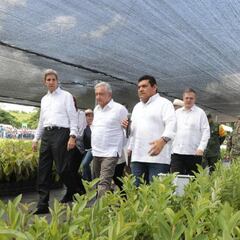AMLO presenta ‘Sembrando Vida’; Johm Kerry lo elogia