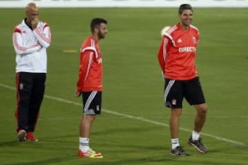 Estudiantes de La Plata reconoció el miércoles en la noche la cancha del Atanasio Girardot antes del duelo ante Nacional.